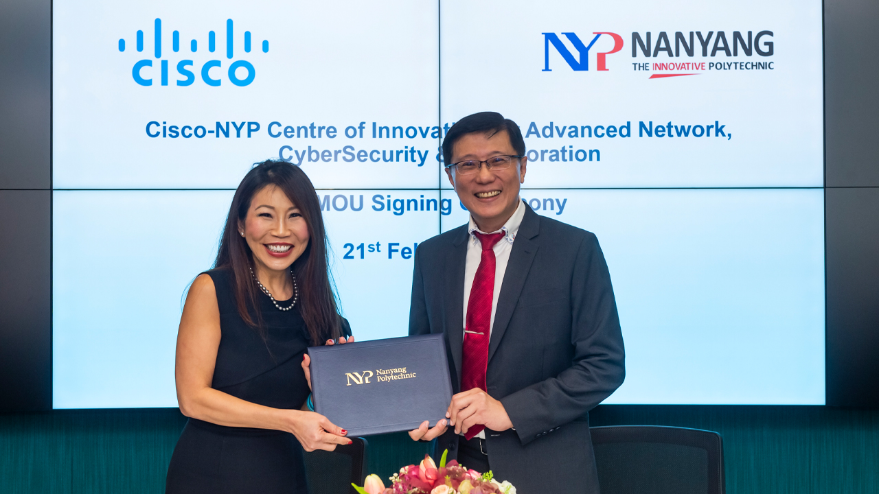 NYP and Cisco jointly signed a memorandum.