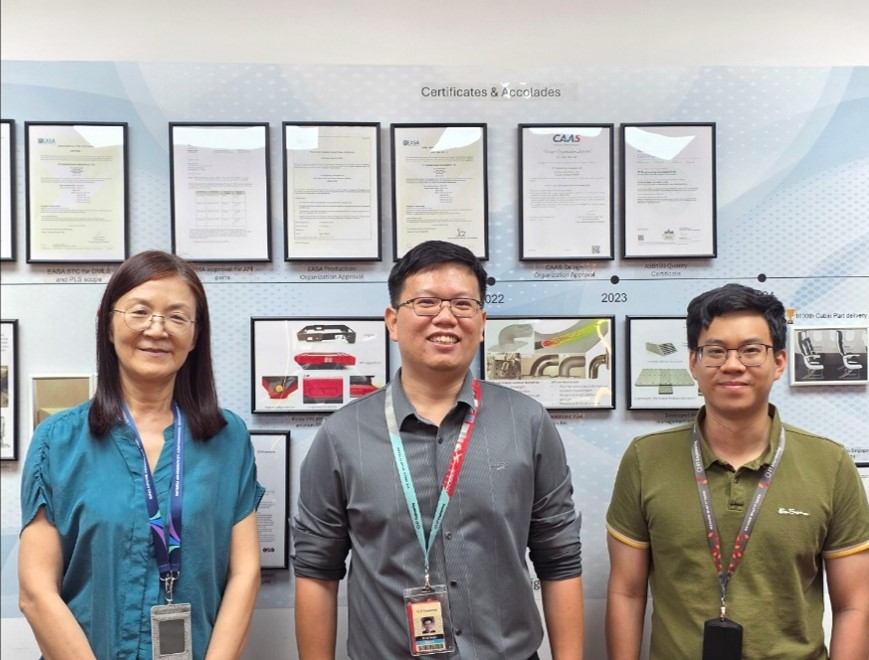 Industry partner representatives from ST Engineering Aerospace, Advanced Manufacturing Design Centre  (Left to right: Dr. Zheng Guoying, Dr. Zhang Yongjie, Nguyen Trong Hieu)