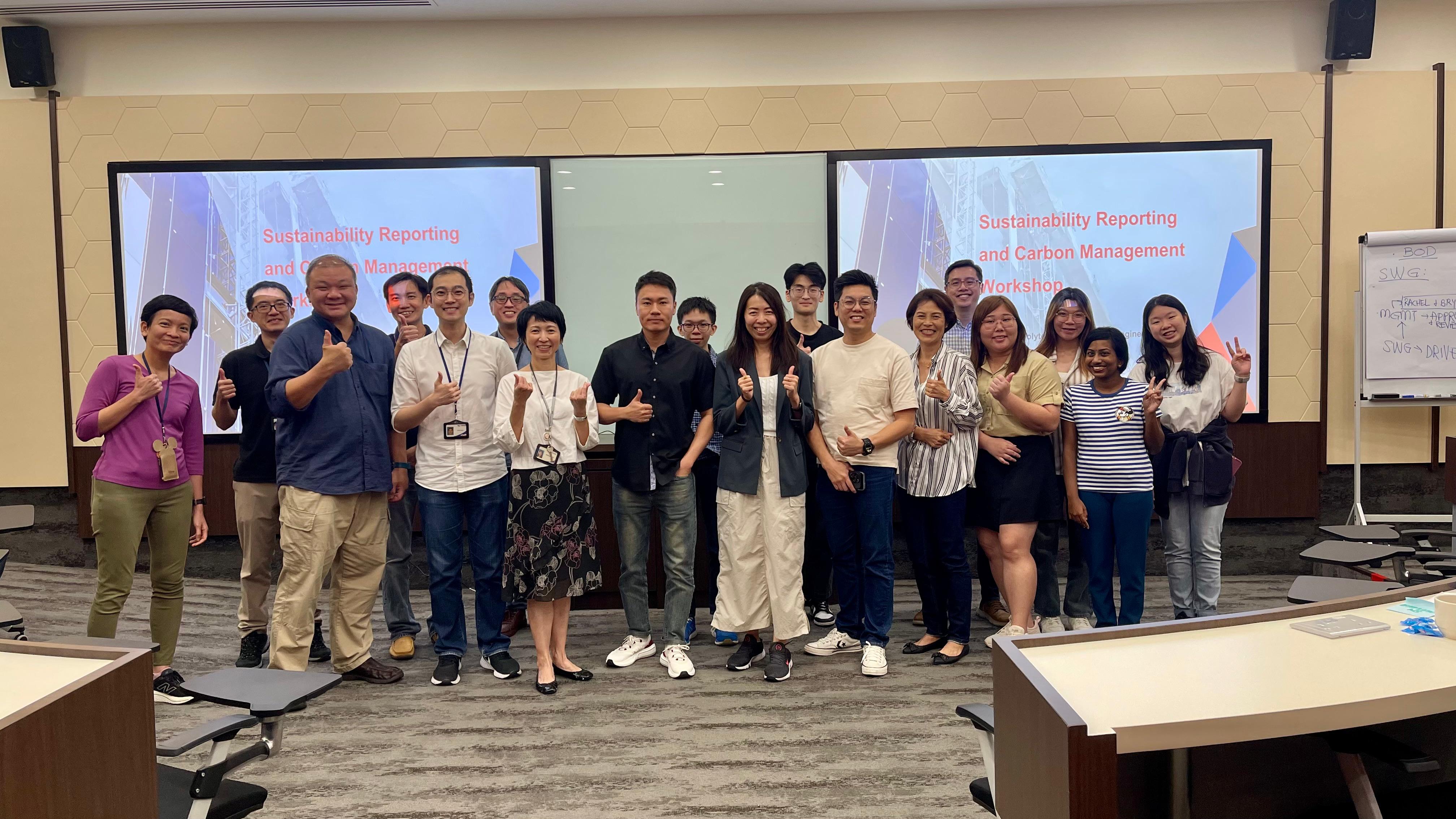 Grpup photo with Scatech participants